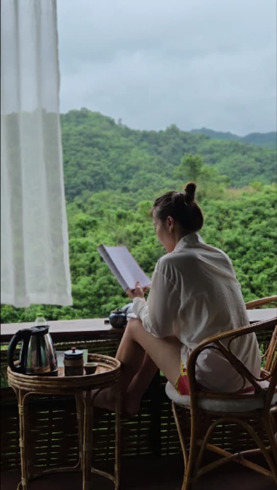 บรรยากาศภายในที่พัก Laklai View พร้อมวิวภูเขาและธรรมชาติ