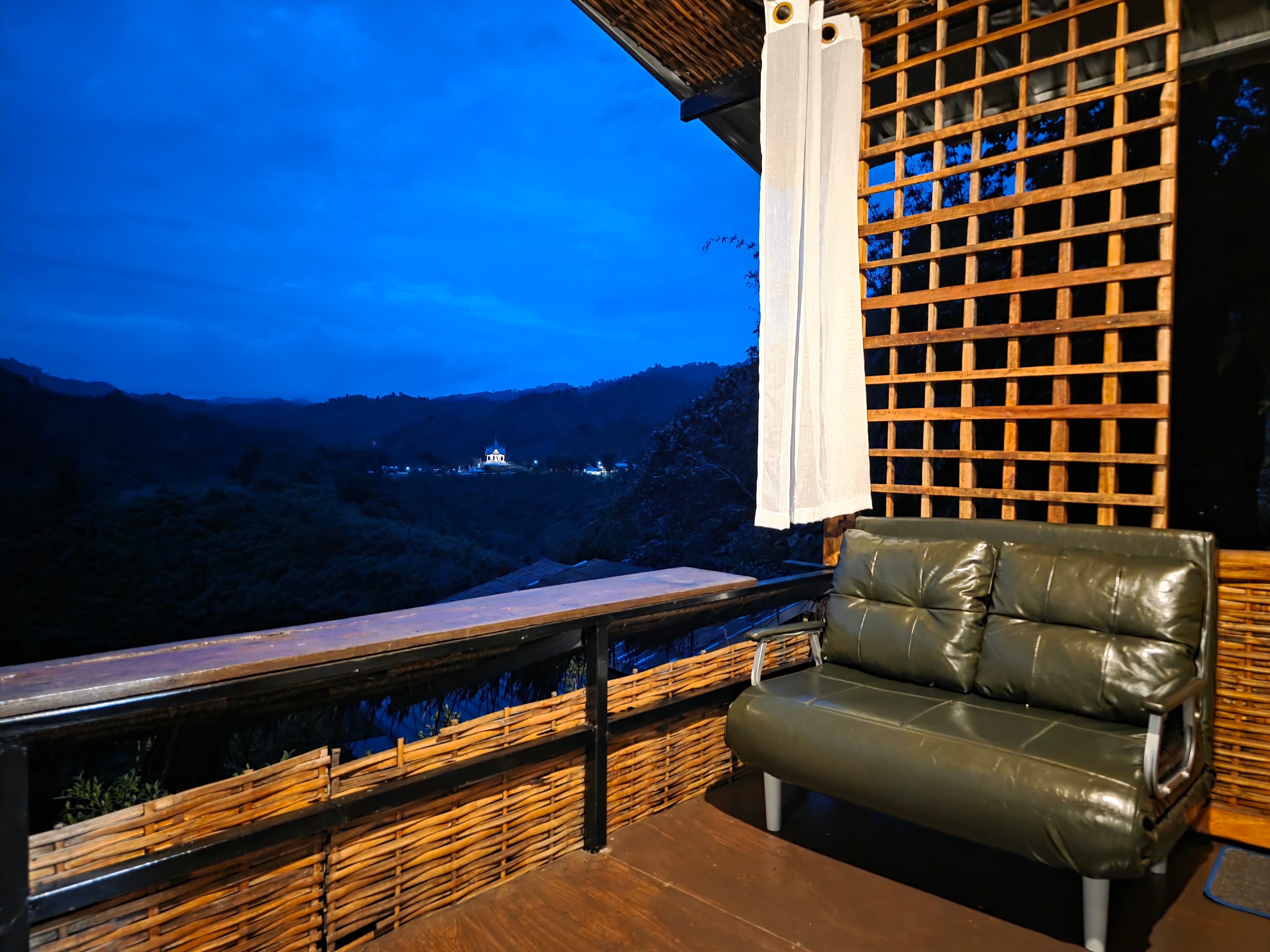 บ้านพักใจ - Laklai View ที่พักบนเส้นทางปัว–บ่อเกลือ จังหวัดน่าน