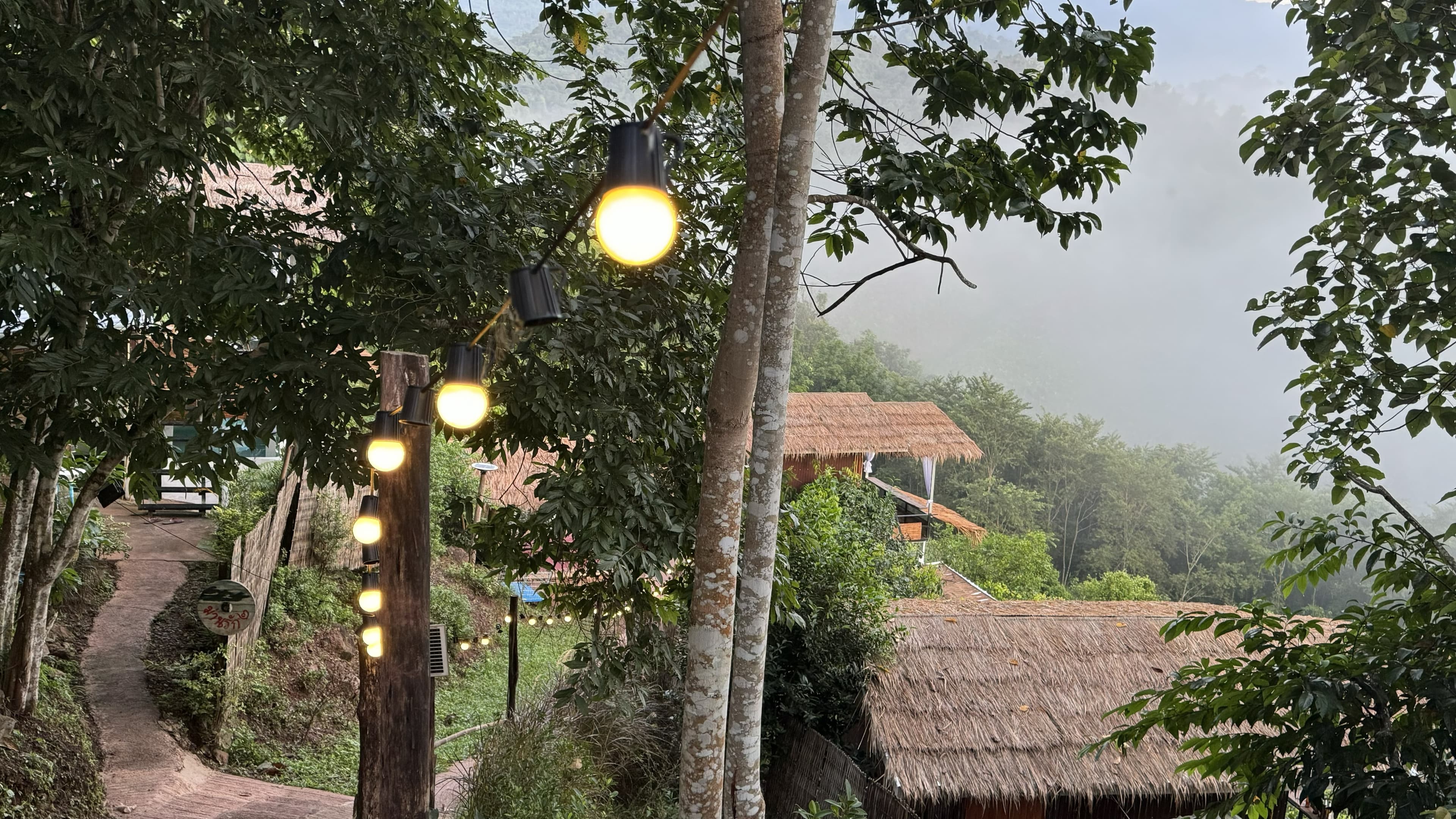 บ้านพักใจ - Laklai View ที่พักบนเส้นทางปัว–บ่อเกลือ จังหวัดน่าน
