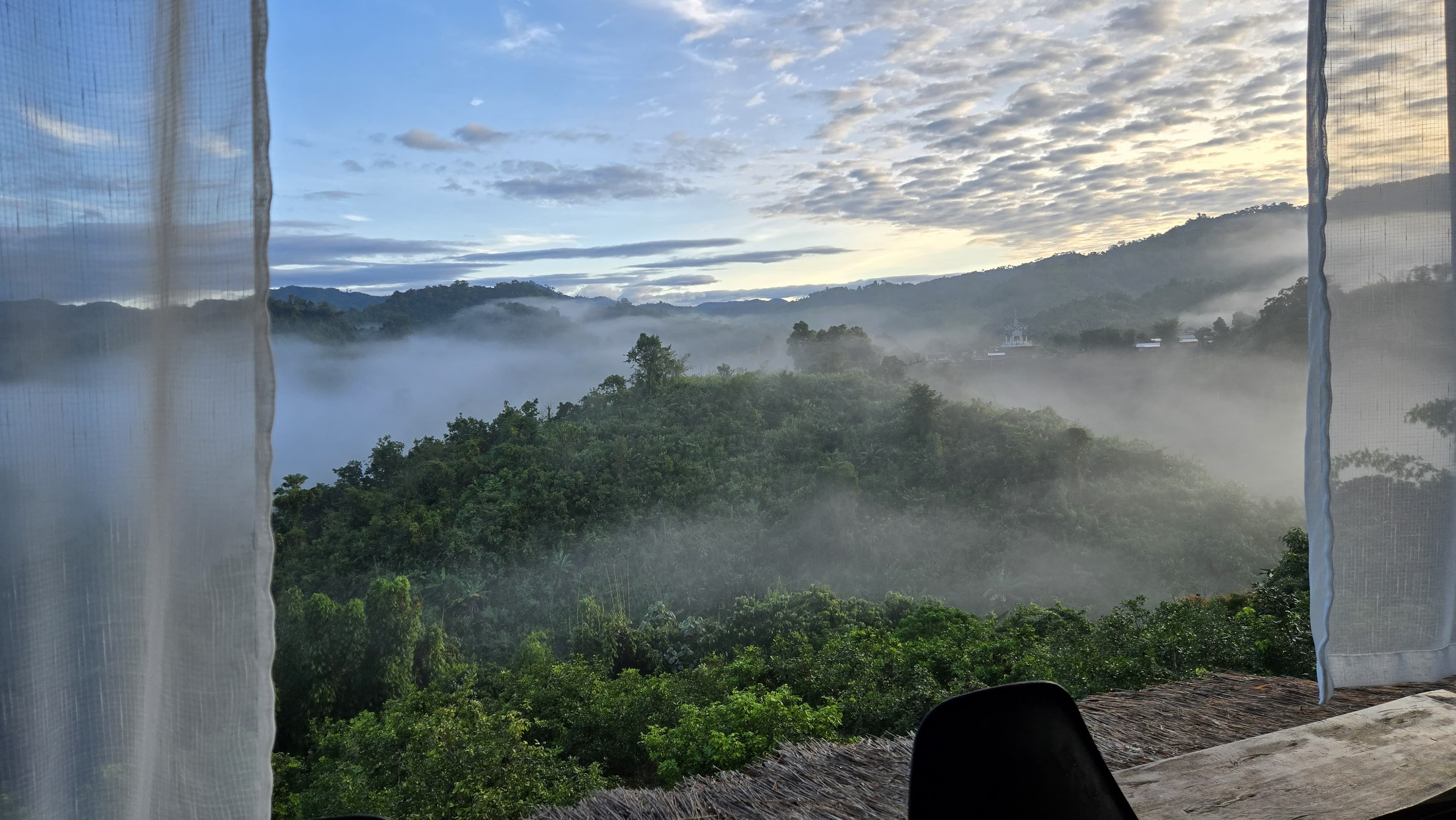 บ้านอุ่นใจ - Laklai View ที่พักบนเส้นทางปัว–บ่อเกลือ จังหวัดน่าน