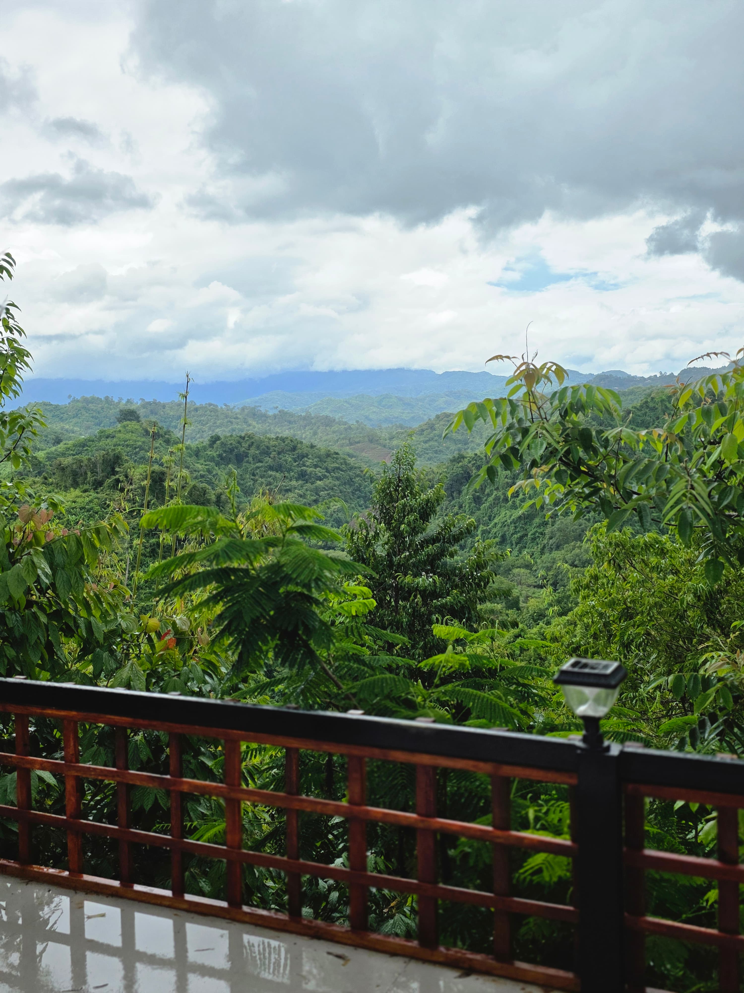 บ้านสุขใจ - Laklai View ที่พักบนเส้นทางปัว–บ่อเกลือ จังหวัดน่าน